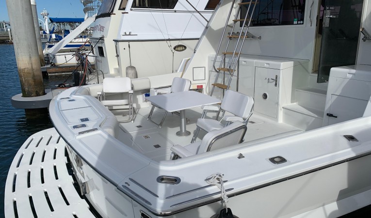 65 Hatteras 