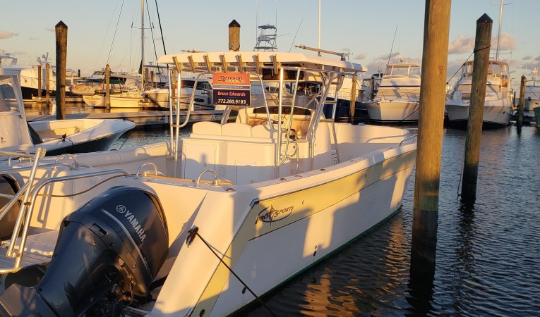 36 Pro Sports Starboard side