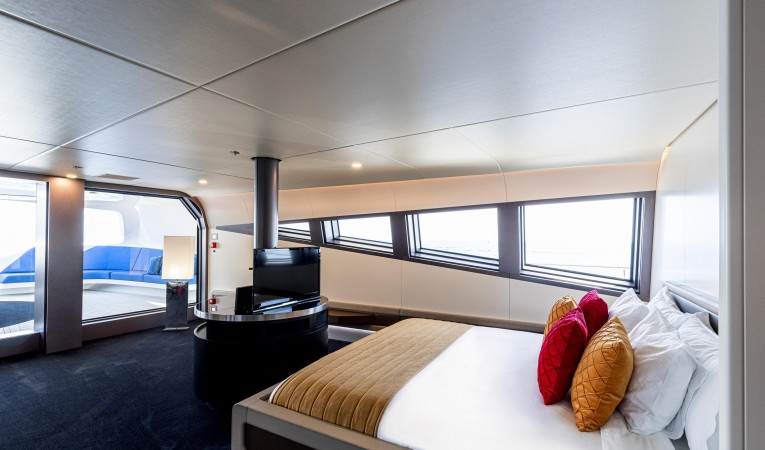 135 Royal Falcon Fleet 