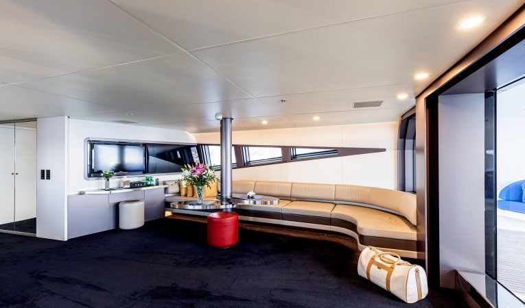 135 Royal Falcon Fleet 