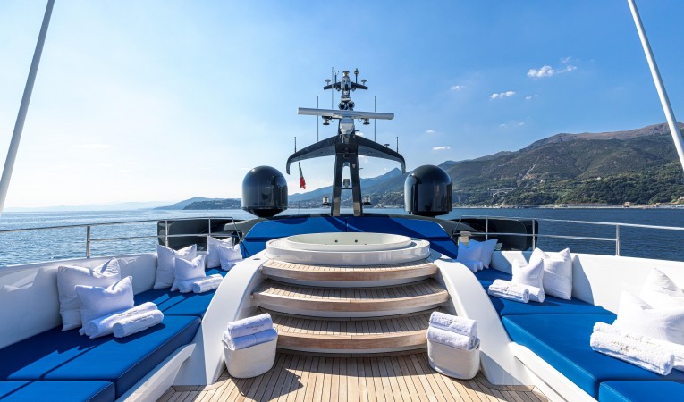 135 Royal Falcon Fleet 