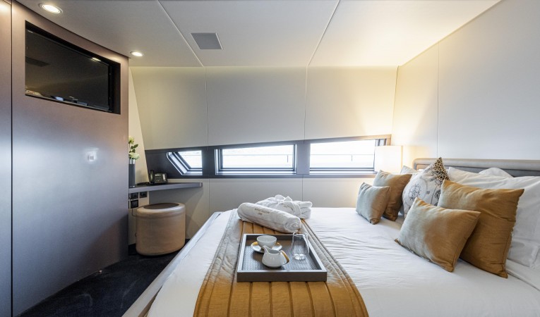 135 Royal Falcon Fleet 