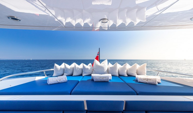 135 Royal Falcon Fleet 