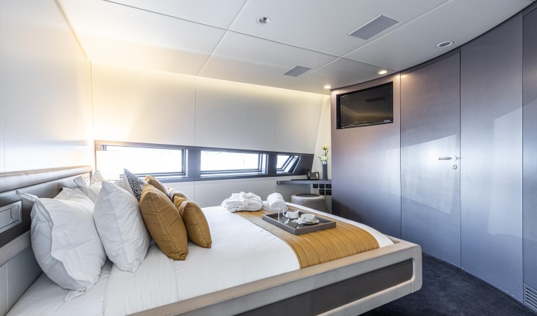 135 Royal Falcon Fleet 