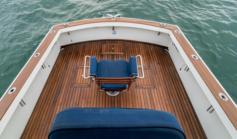 30 Gamefisherman Cockpit Looking Aft