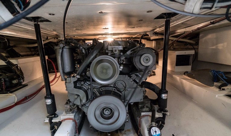 30 Gamefisherman Yanmar Engine