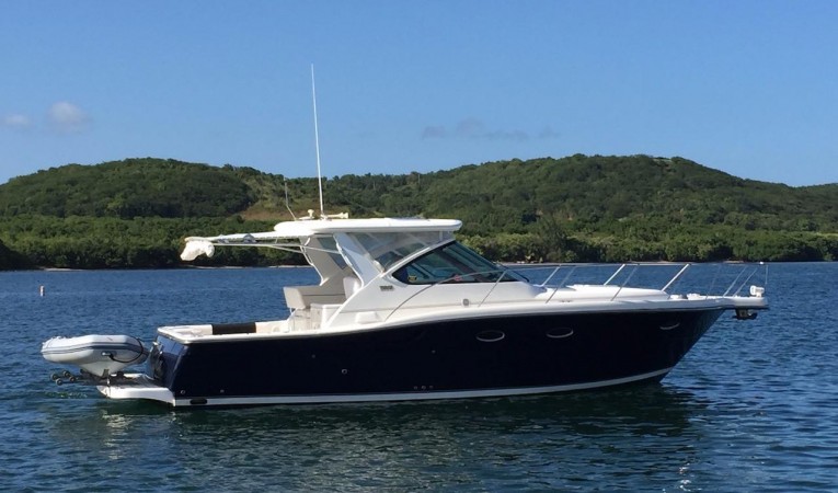 32 Tiara Tiara 32 2005