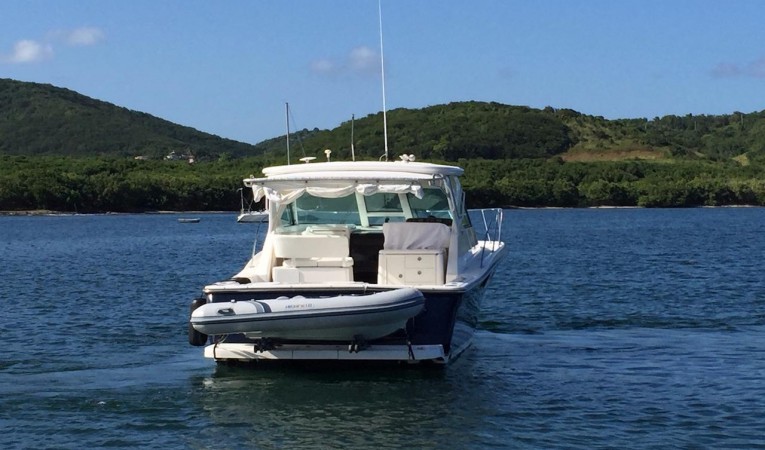 32 Tiara Tiara 32 2005