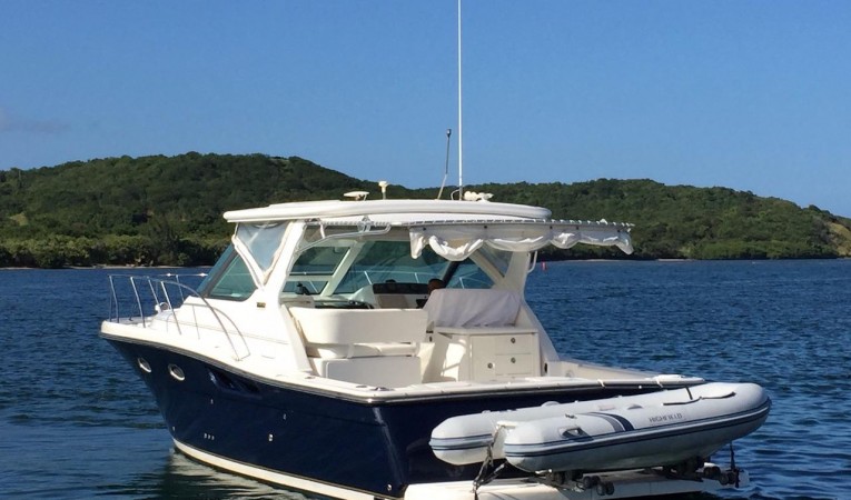 32 Tiara Tiara 32 2005