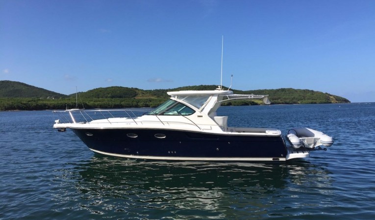 32 Tiara Tiara 32 2005