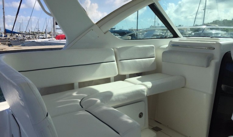 32 Tiara Tiara 32 2005