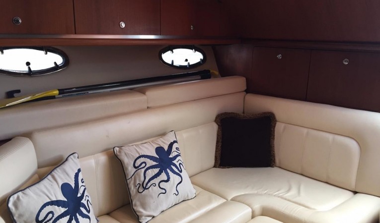 32 Tiara Tiara 32 2005