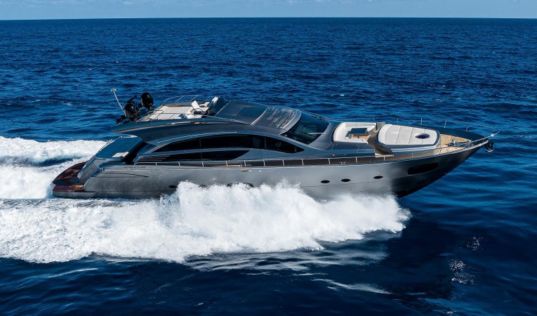 82 Pershing 