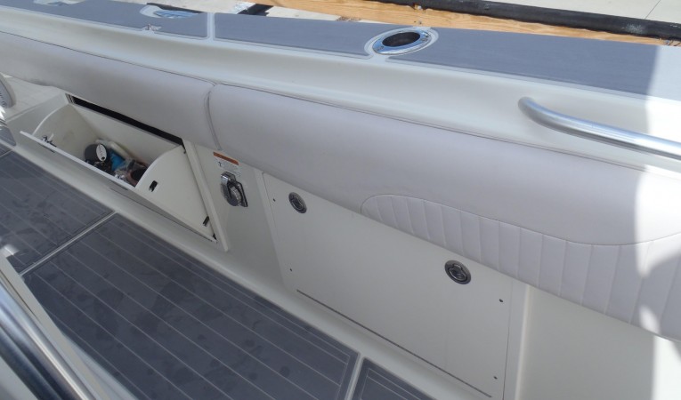 33 Hydra-Sports Port side lockers