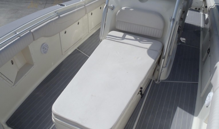 33 Hydra-Sports Coffin box