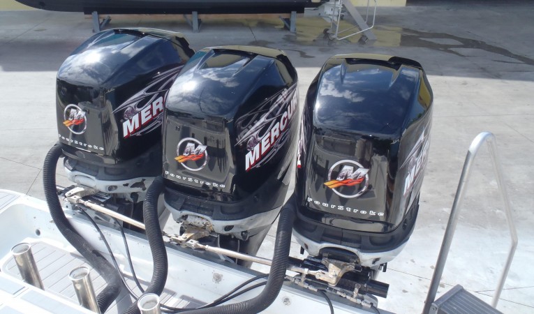 33 Hydra-Sports Mercury Verado engines