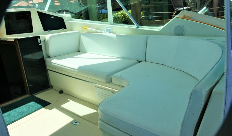 32 Topaz Bridge Deck Lounge