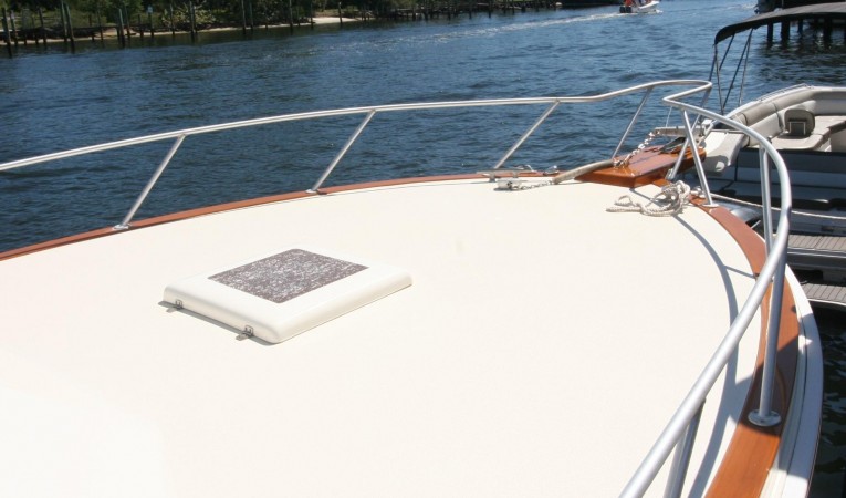 32 Topaz Foredeck