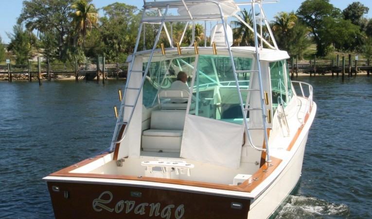 32 Topaz Stern