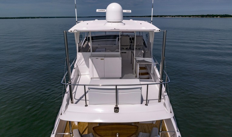 60 Hatteras 