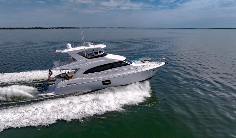 60 Hatteras 