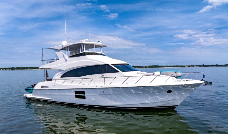60 Hatteras 