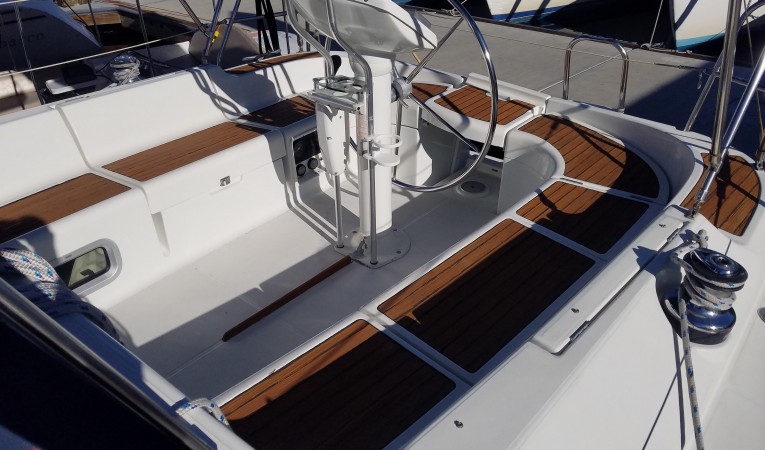 37 Jeanneau 