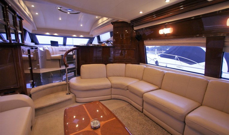 59 Marquis salon forward