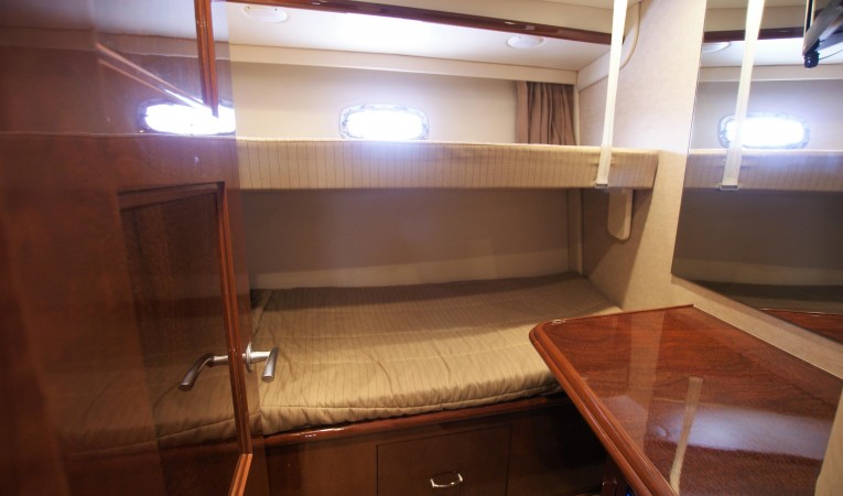 59 Marquis guest cabin bunks