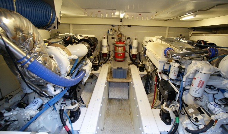 59 Marquis engine room forward