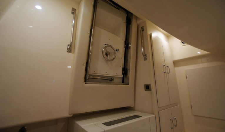 59 Marquis crew hatch