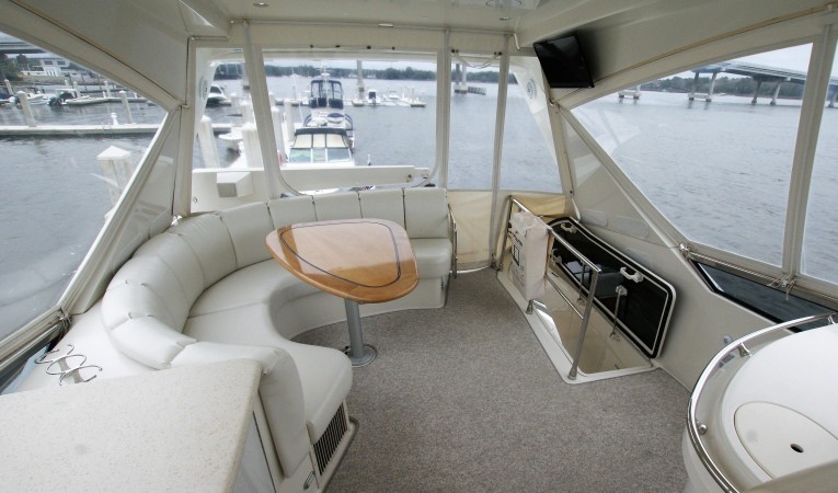 59 Marquis flybridge aft