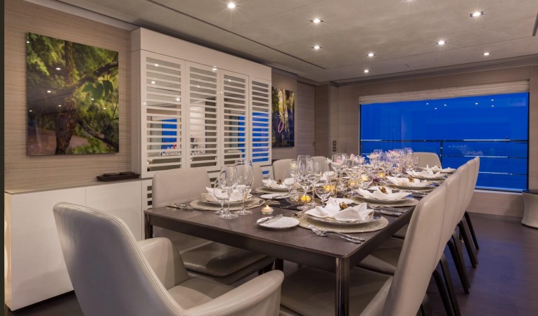 140 Benetti Dining Area