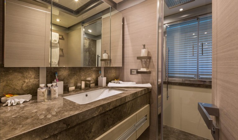 140 Benetti Master Bath