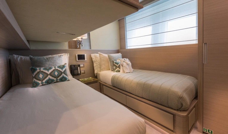 140 Benetti Starboard Twin Stateroom
