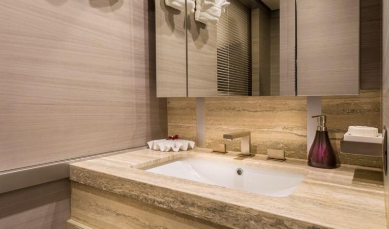 140 Benetti Day Head