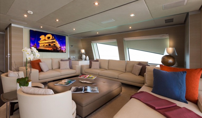 140 Benetti Skylounge