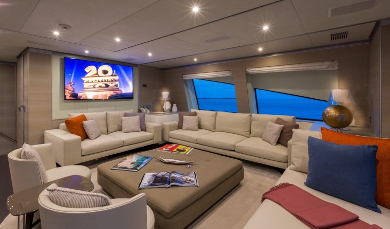 140 Benetti Skylounge