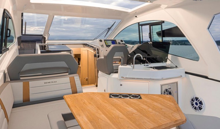 32 Beneteau 