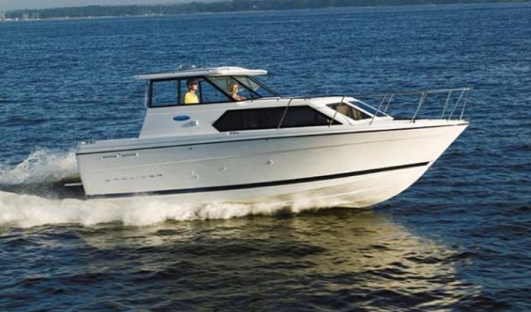 28 Bayliner Manufacturer Provided Image