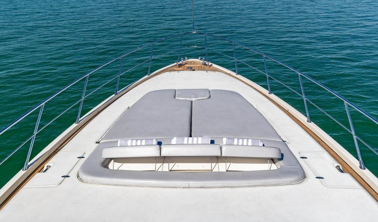 86 Azimut 