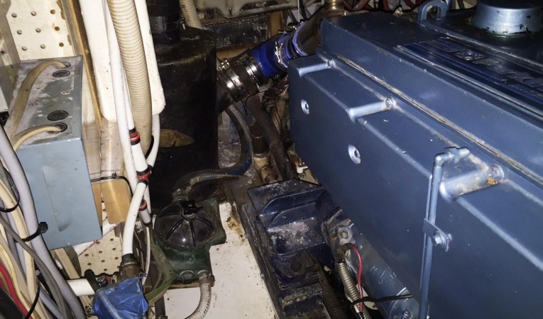 63 Cruising Ketch Engineroom 1