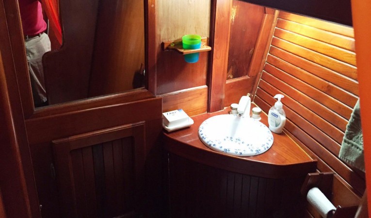 63 Cruising Ketch Guest Cabin Head