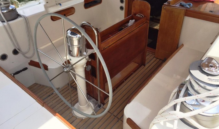63 Cruising Ketch Cockpit with Large table