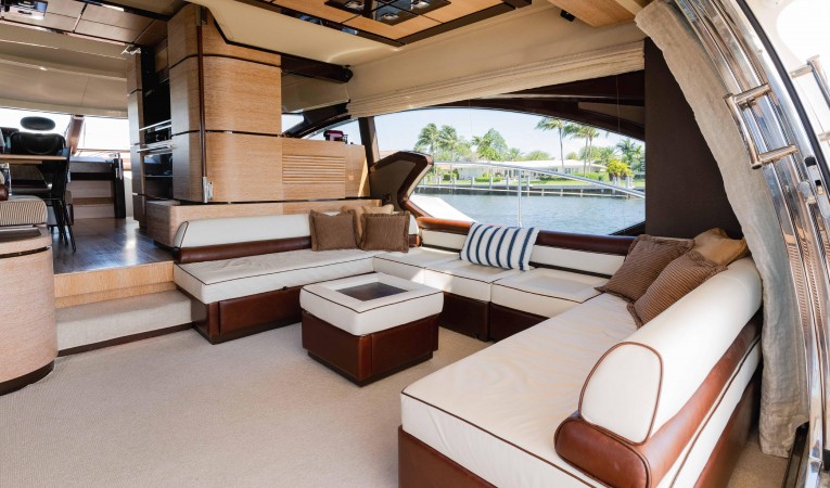 70 Azimut 