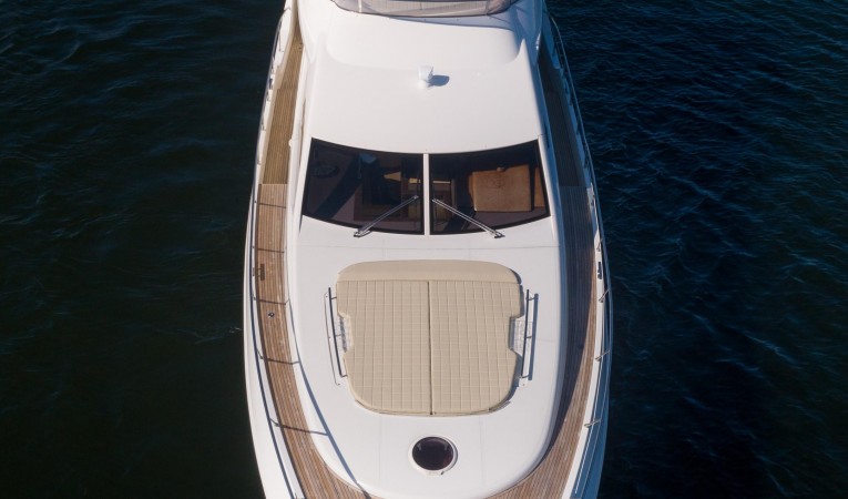 70 Azimut 
