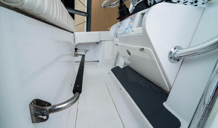 28 Southport LeanBar Footrest