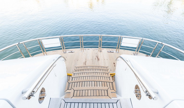 118 Millennium Super Yachts 