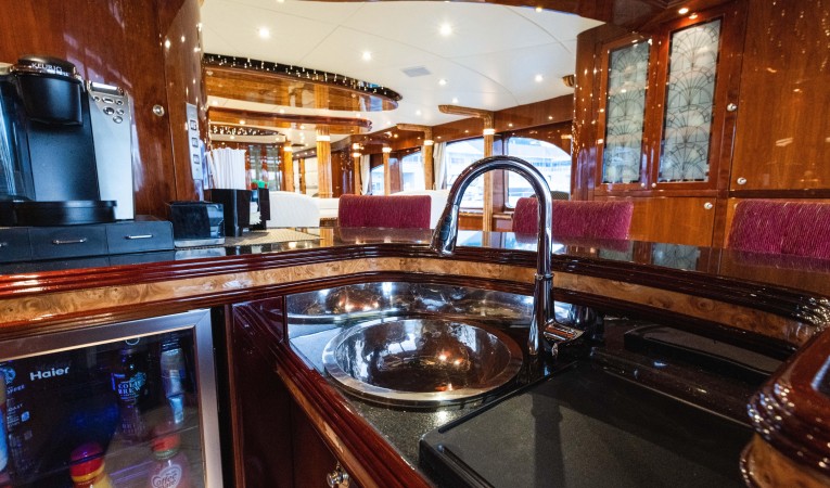 118 Millennium Super Yachts 