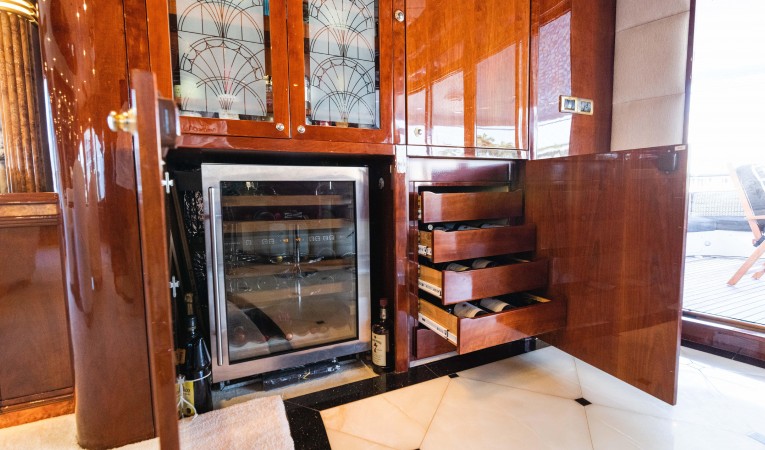 118 Millennium Super Yachts 